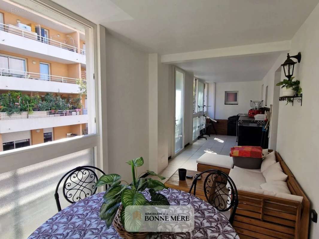 Appartement à MARSEILLE-10E