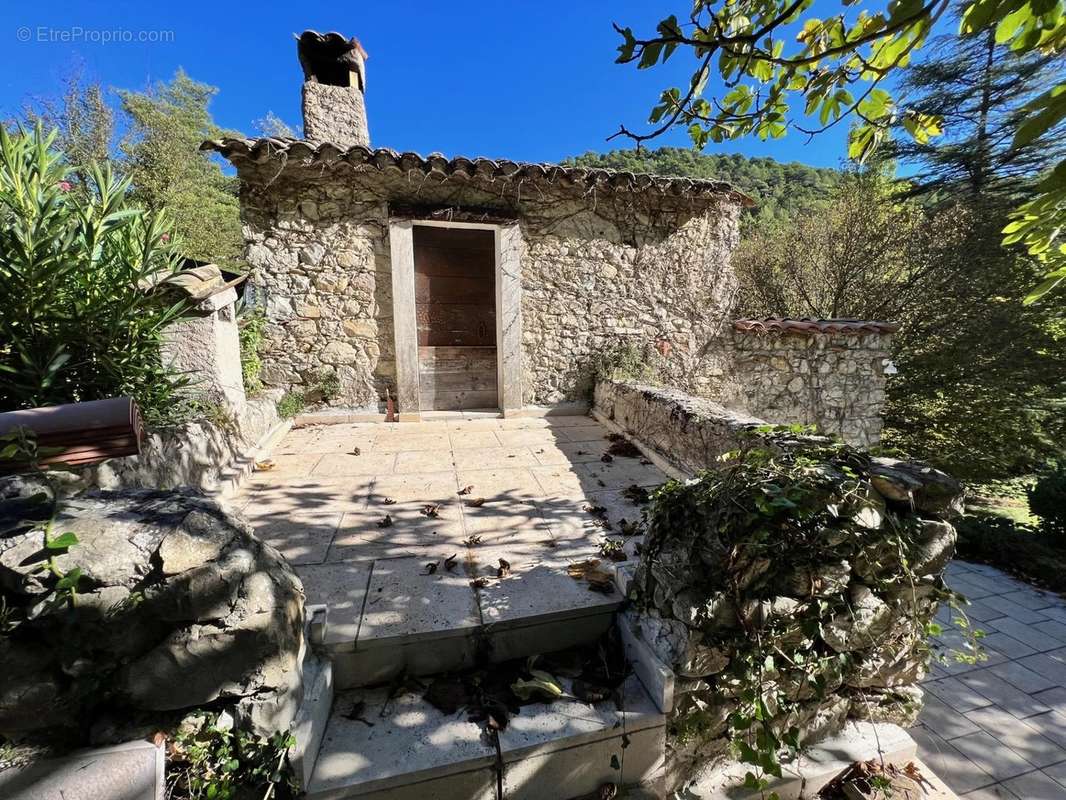 Maison à BERRE-LES-ALPES