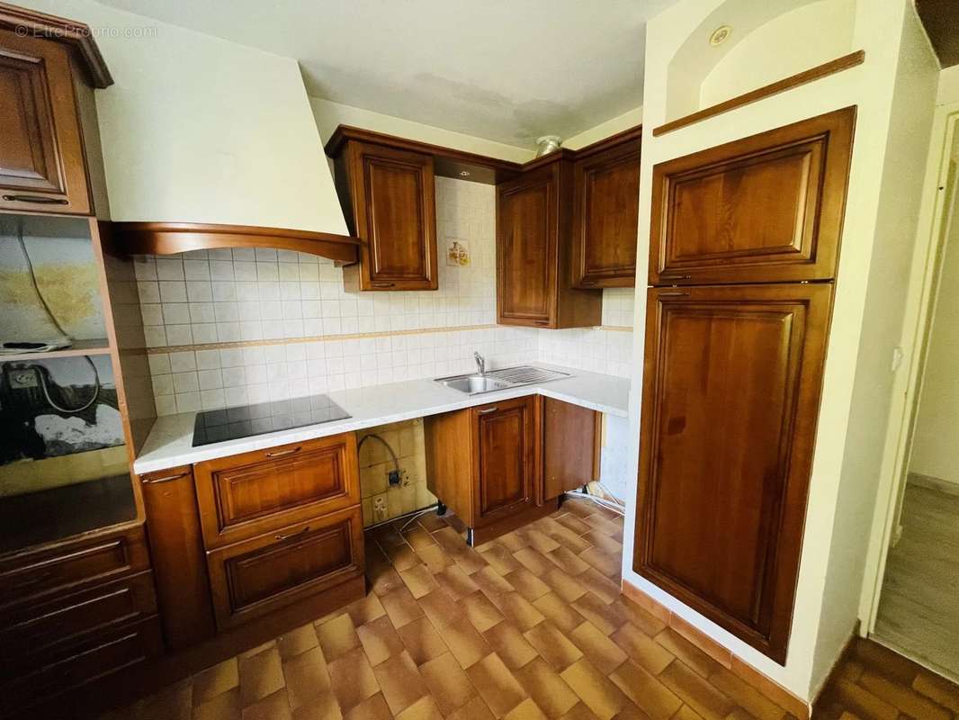 Appartement à CONTES