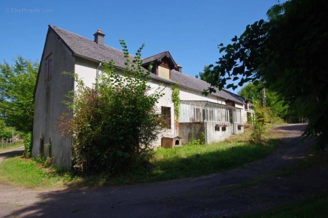 Maison à BARD-LE-REGULIER