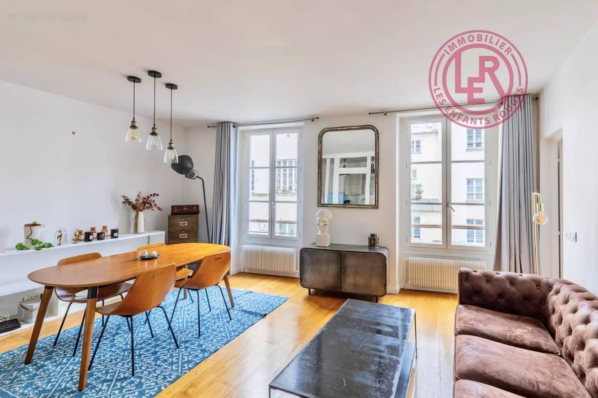 Appartement à PARIS-10E