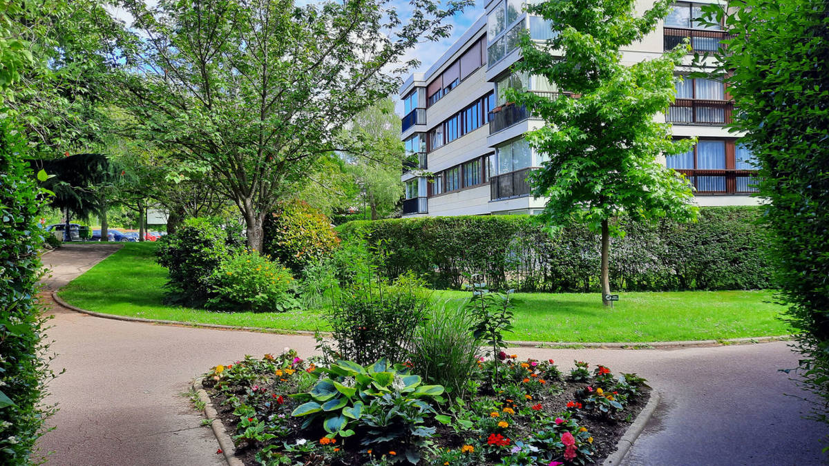 Appartement à FONTENAY-LE-FLEURY