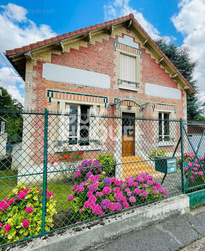 Maison à CAUFFRY