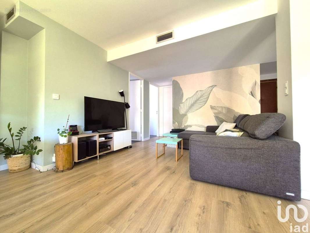 Photo 3 - Appartement à SAINT-LAURENT-DU-VAR