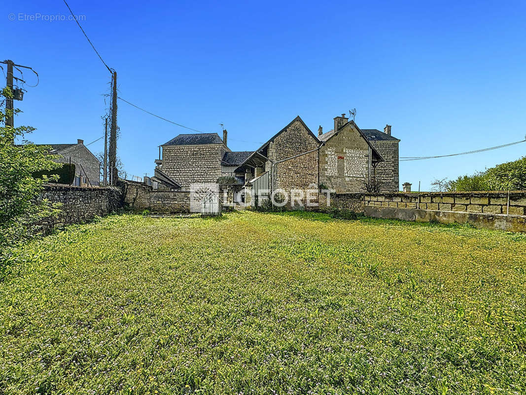 Maison à DOUE-LA-FONTAINE