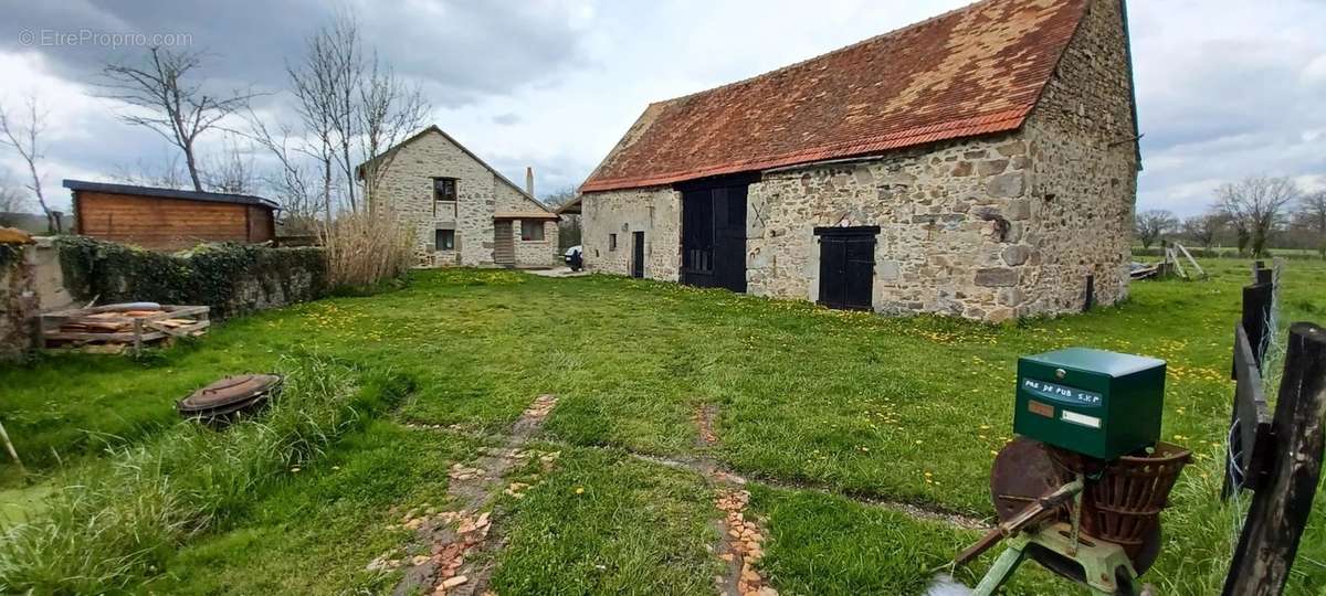 Maison à CHENERAILLES