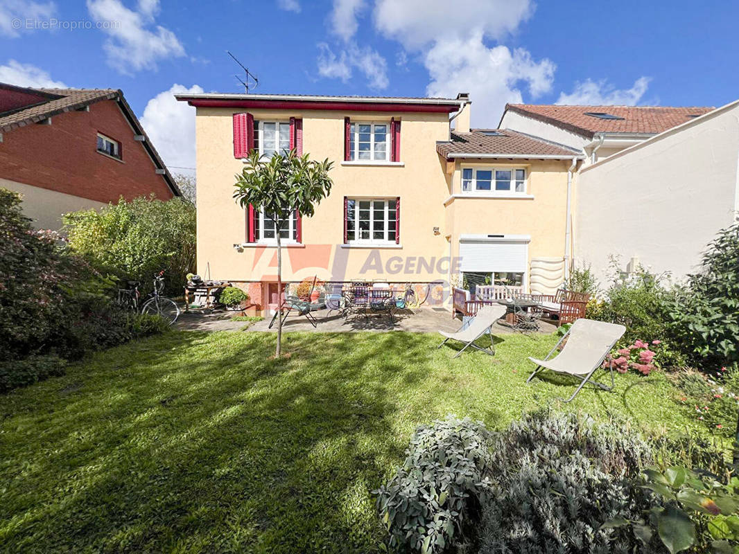 Maison à CARRIERES-SUR-SEINE