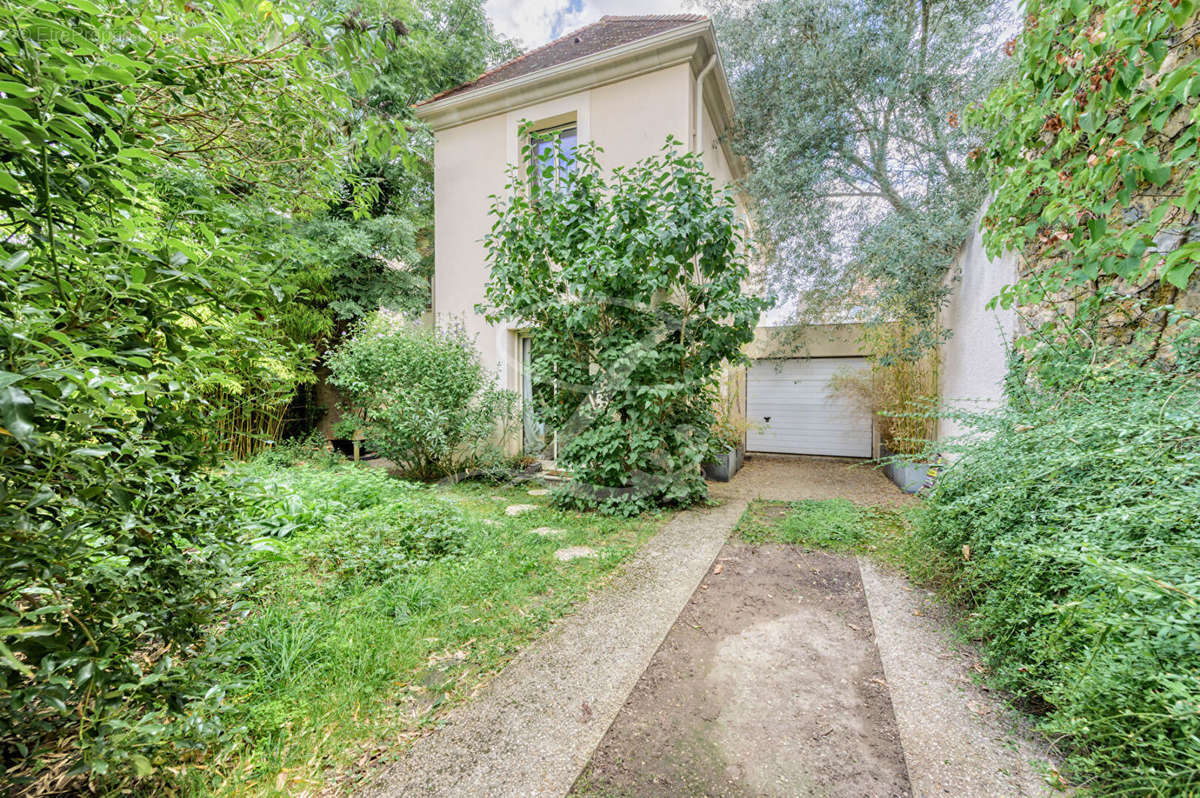 Maison à MAISONS-LAFFITTE