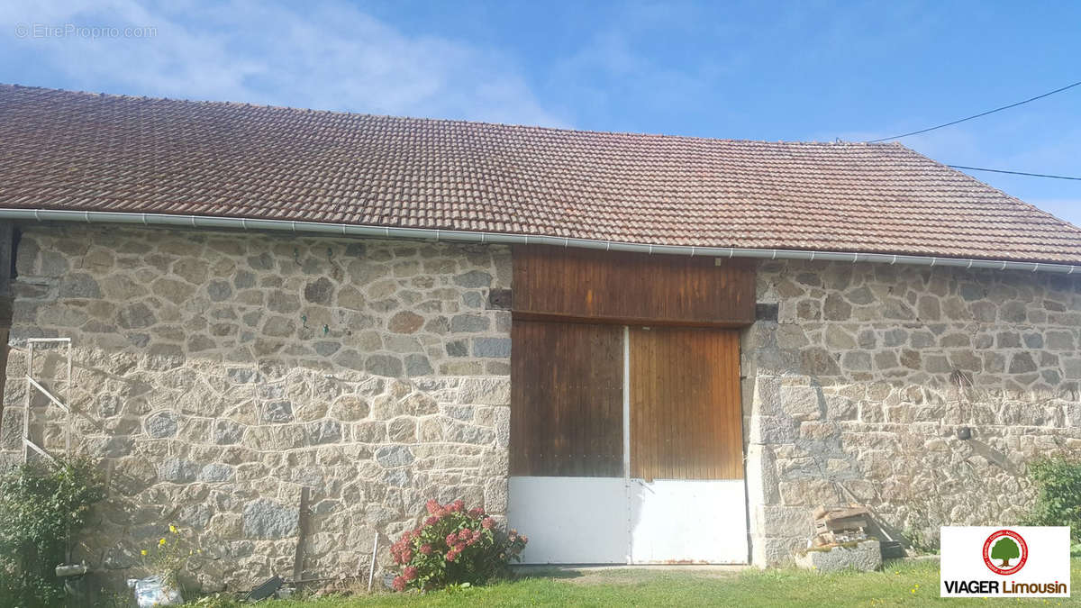 Maison à MERINCHAL