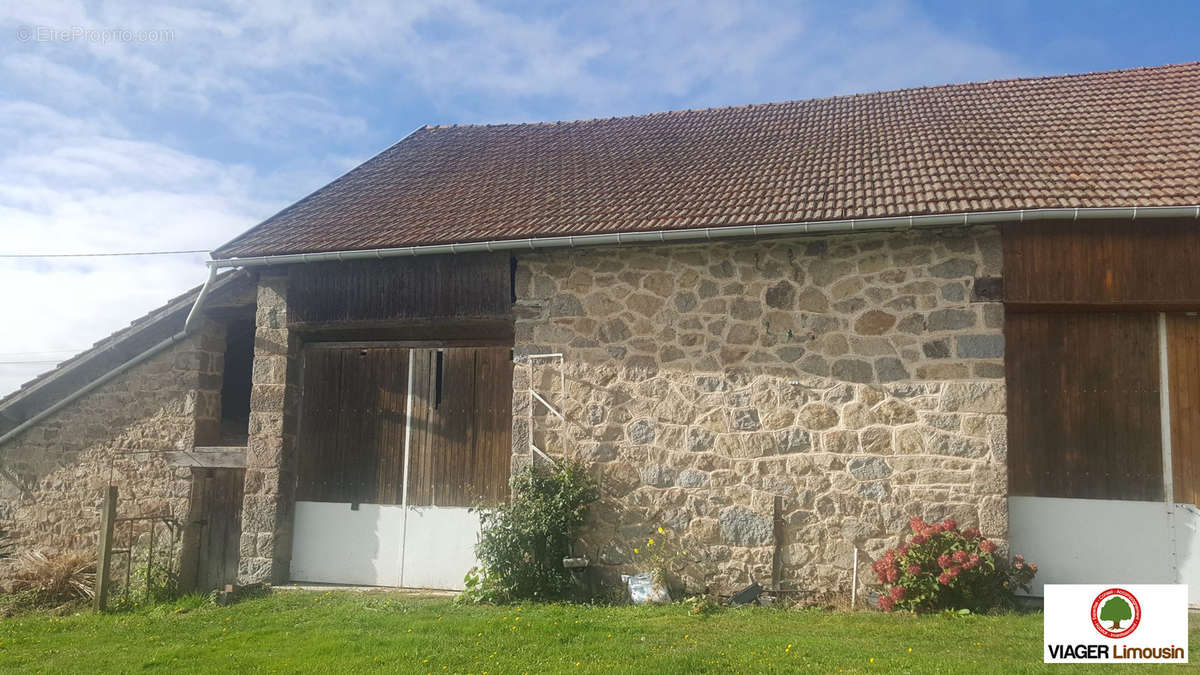 Maison à MERINCHAL