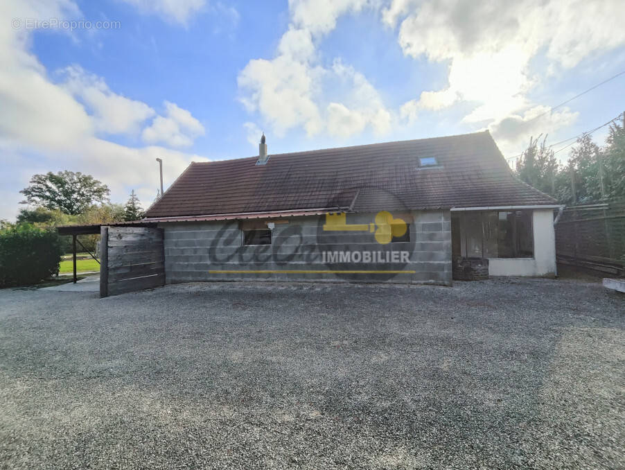 Maison à SAINT-BONNET-EN-BRESSE