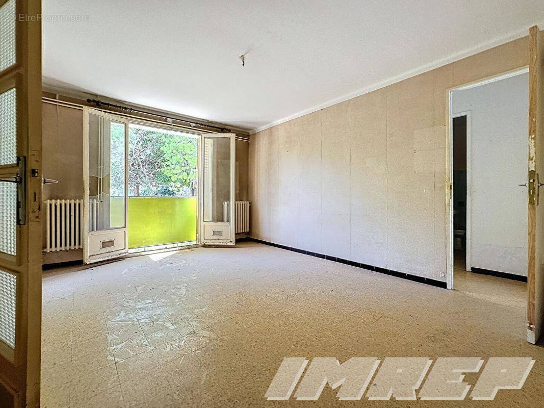 Appartement à MARSEILLE-9E