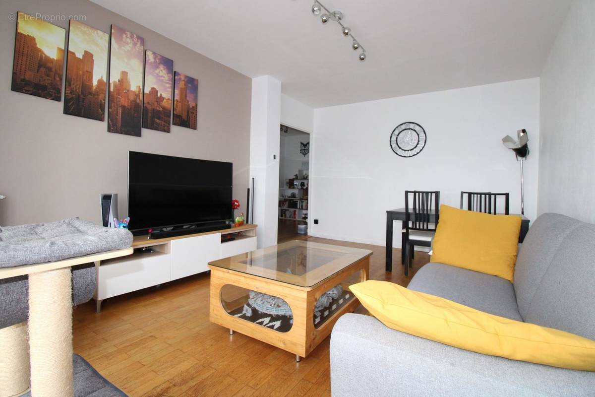 Séjour - Appartement à VILLEURBANNE