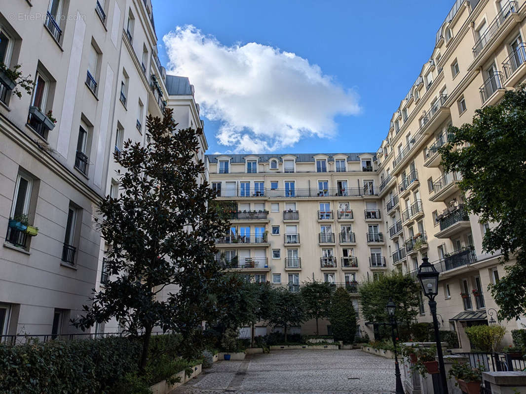 Appartement à PARIS-18E