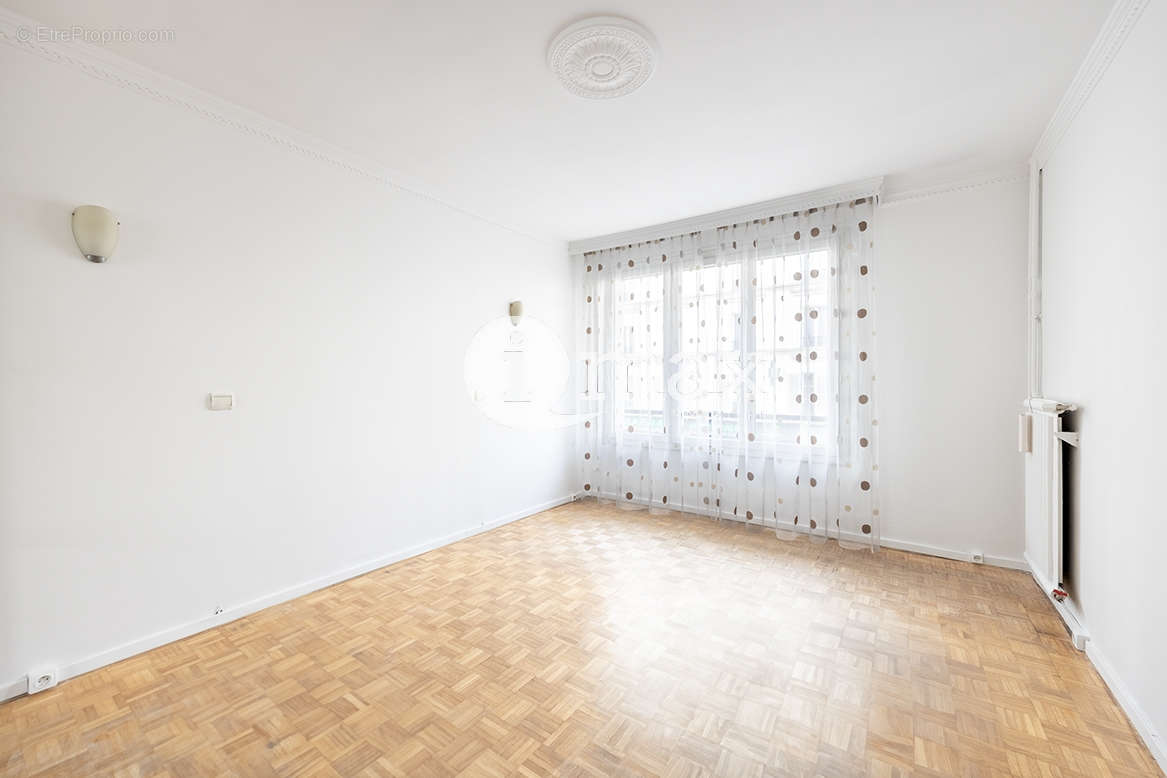 Appartement à LEVALLOIS-PERRET