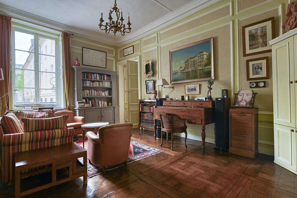 Appartement à VERSAILLES