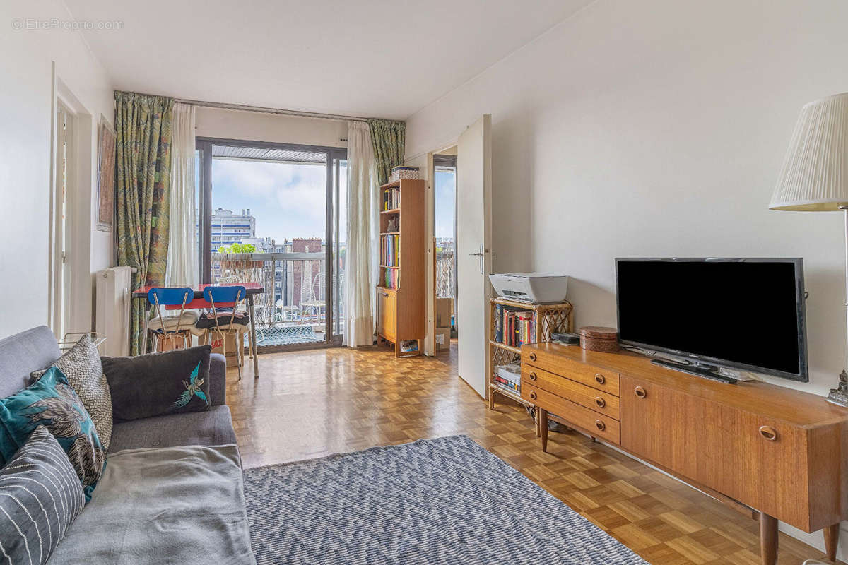 Appartement à PARIS-15E