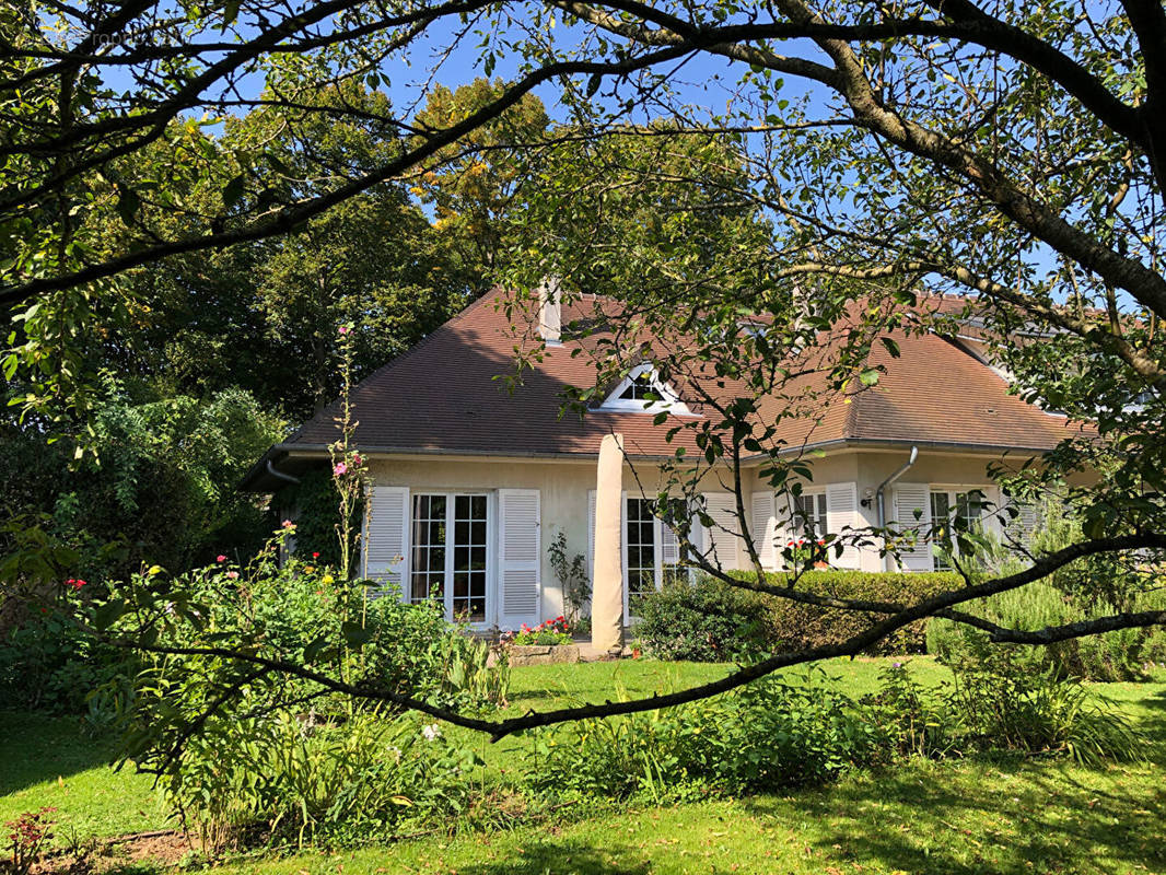 Maison à LES LOGES-EN-JOSAS