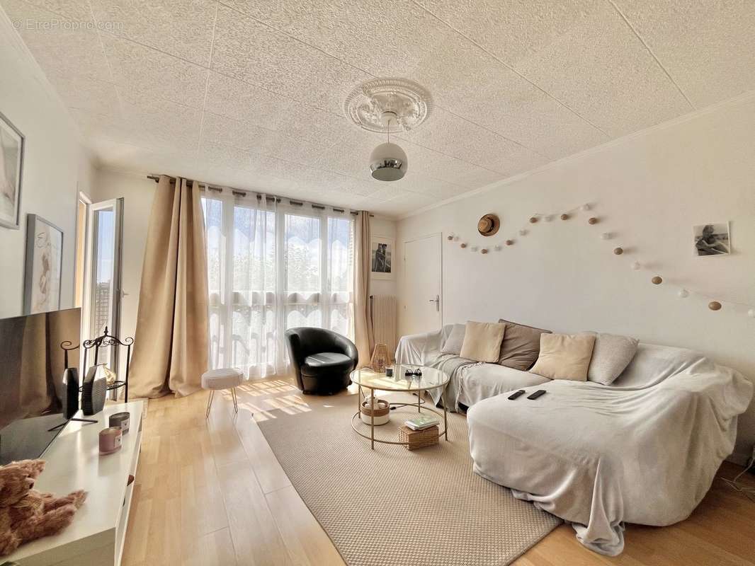 Appartement à ROSNY-SOUS-BOIS