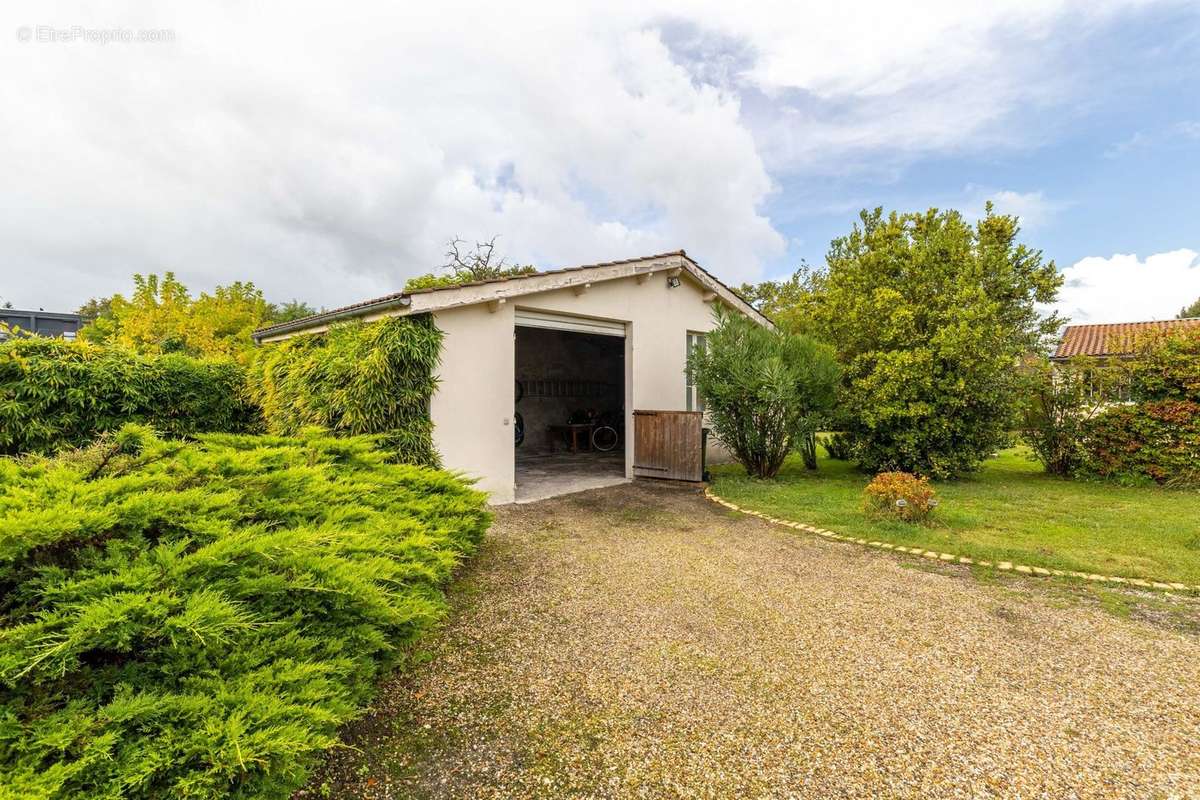 Maison à PESSAC