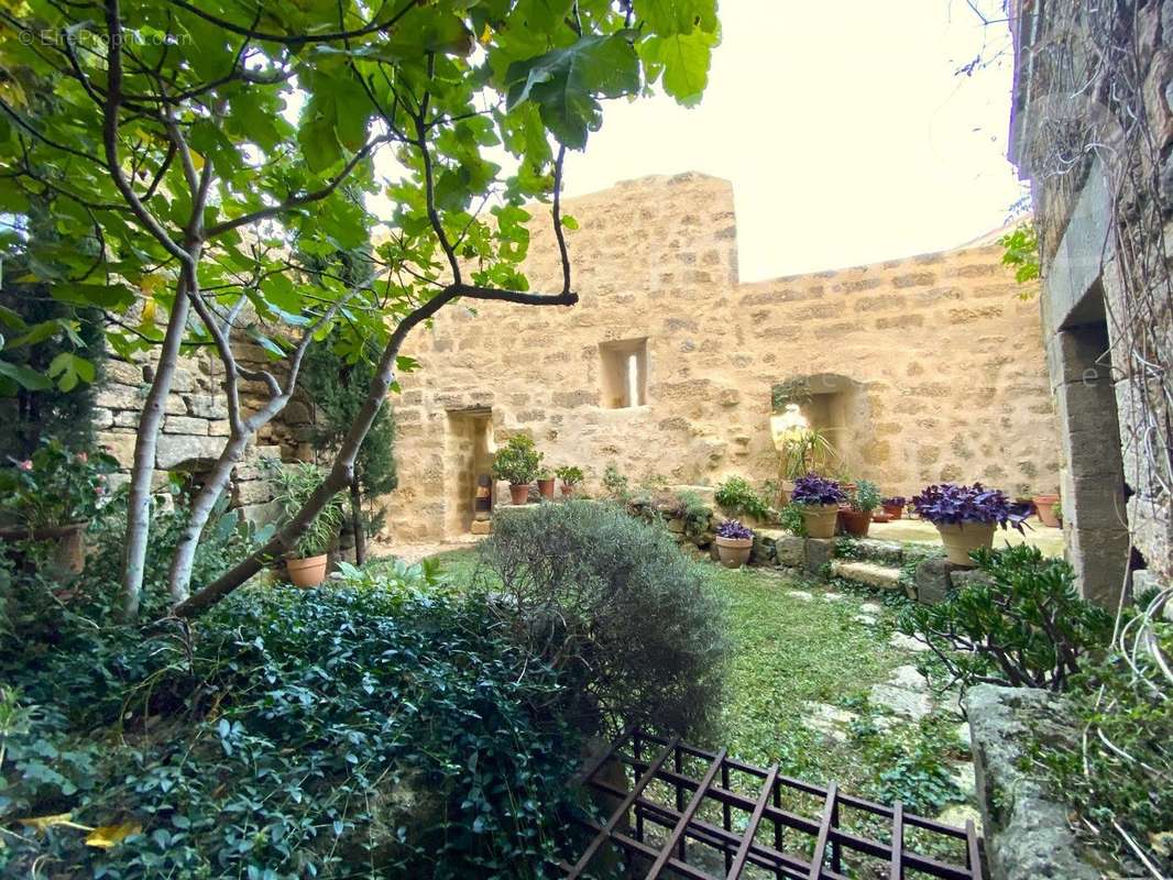 Maison à PEZENAS