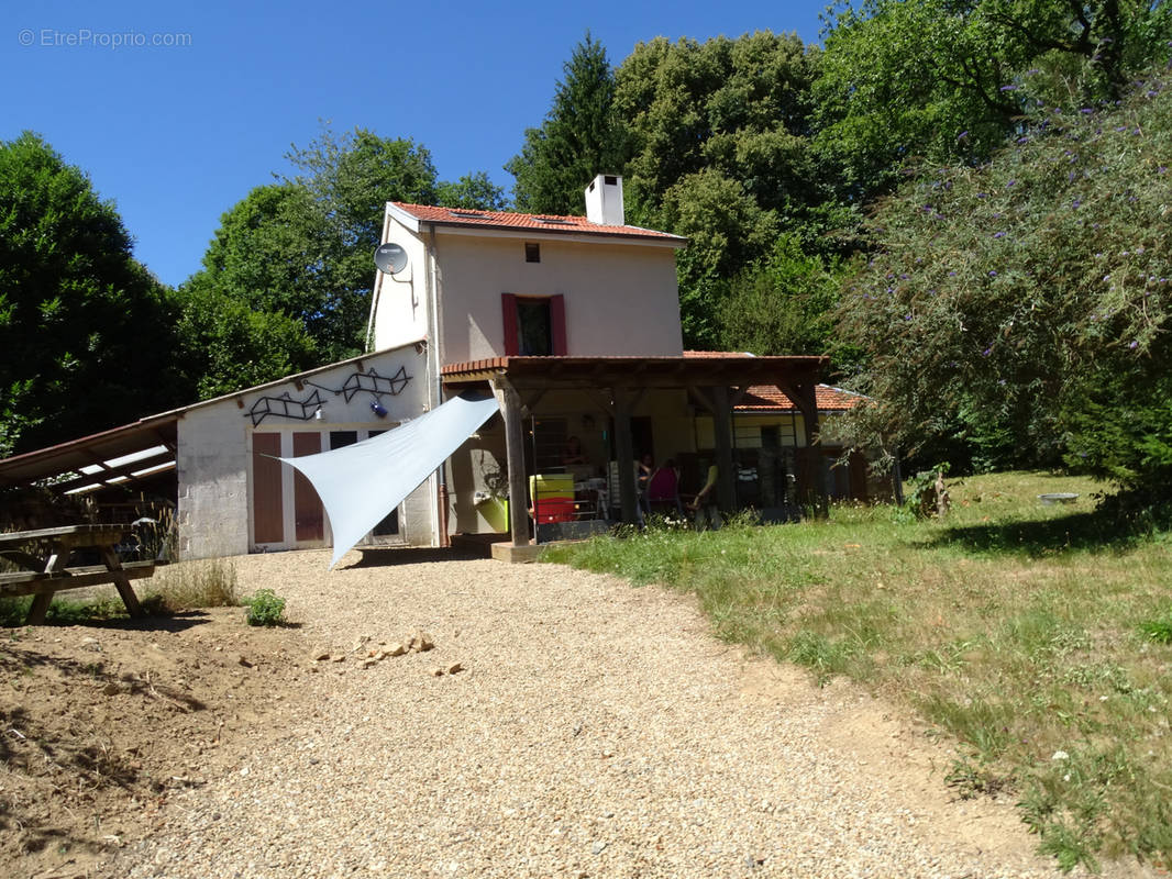 Maison à SAINT-JULIEN-LE-PETIT