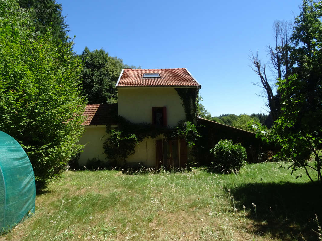 Maison à SAINT-JULIEN-LE-PETIT