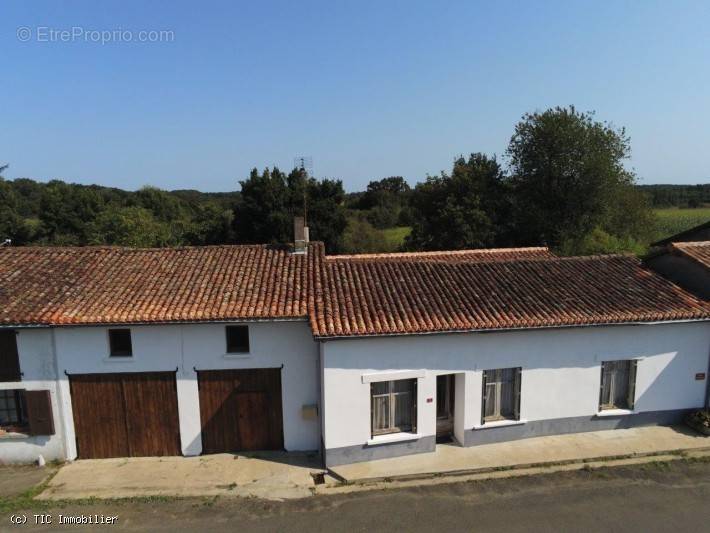 Maison à SAINT-CLAUD