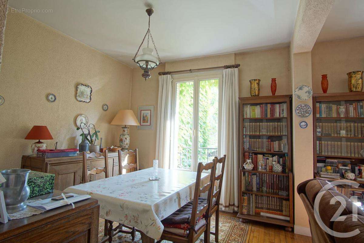 Appartement à CHOISY-LE-ROI