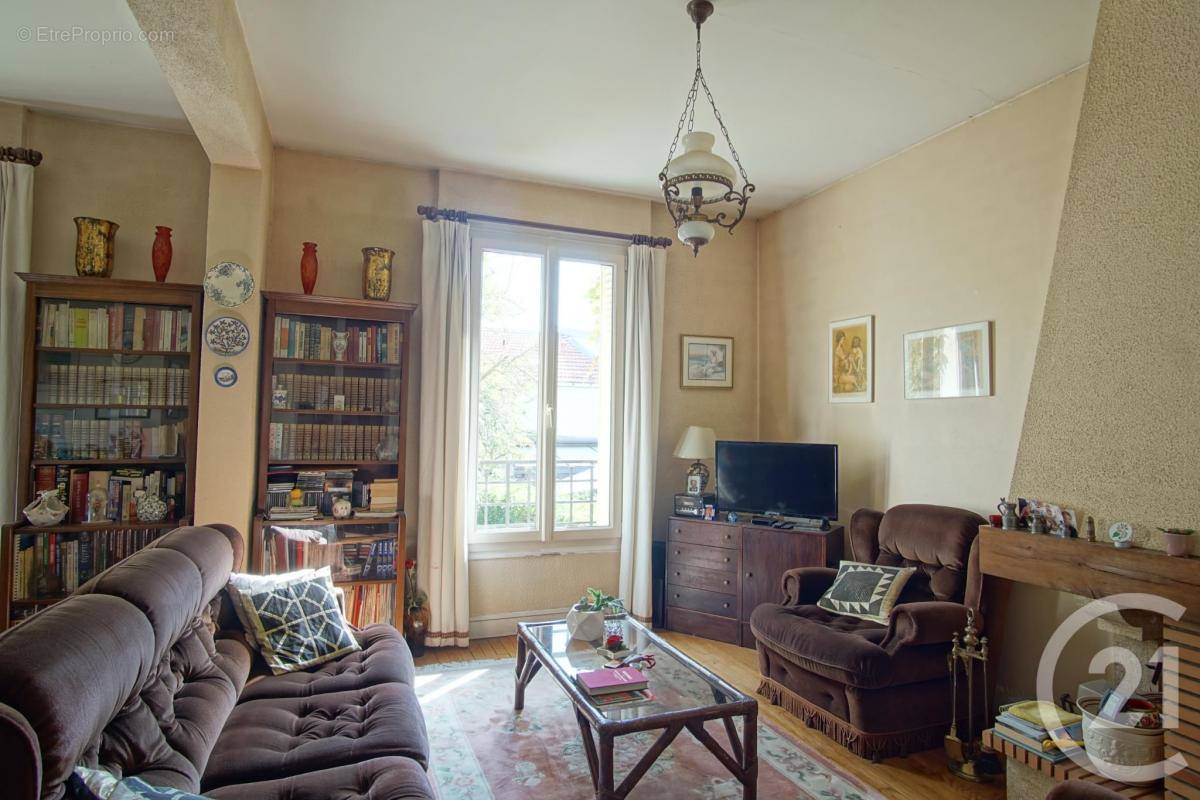 Appartement à CHOISY-LE-ROI