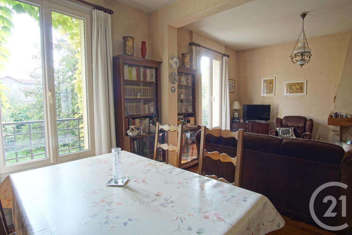 Appartement à CHOISY-LE-ROI