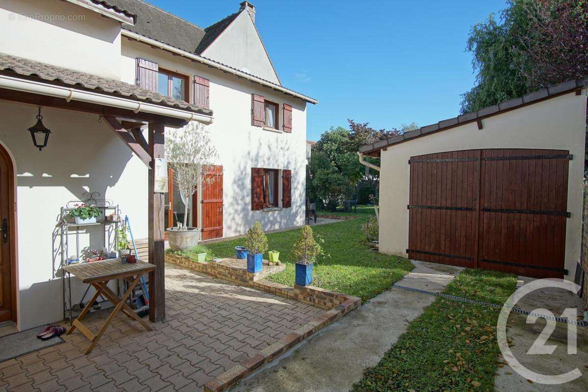 Maison à CHOISY-LE-ROI