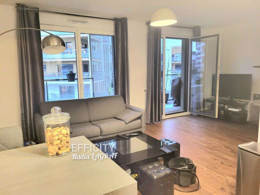 Appartement à GENNEVILLIERS