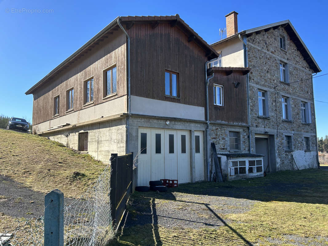 Maison à LE BRUGERON