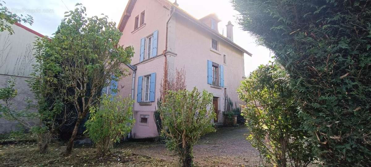 Maison à LUXEUIL-LES-BAINS