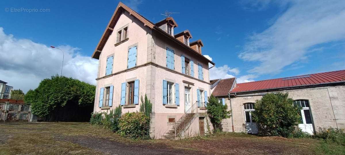 Maison à LUXEUIL-LES-BAINS