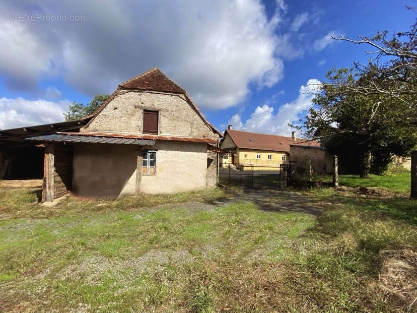 Maison à GENIS