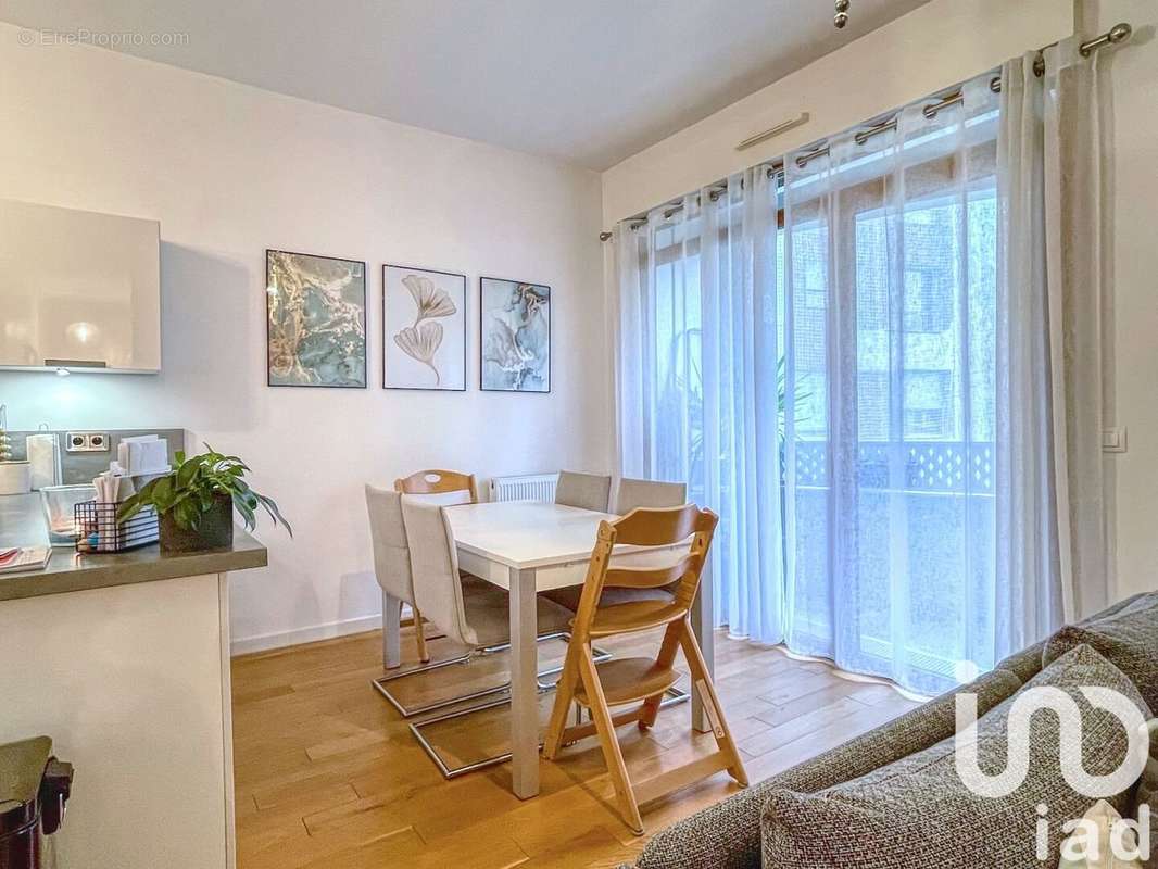 Photo 3 - Appartement à ASNIERES-SUR-SEINE