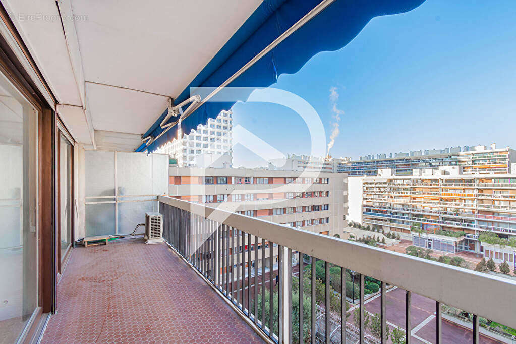 Appartement à MARSEILLE-6E