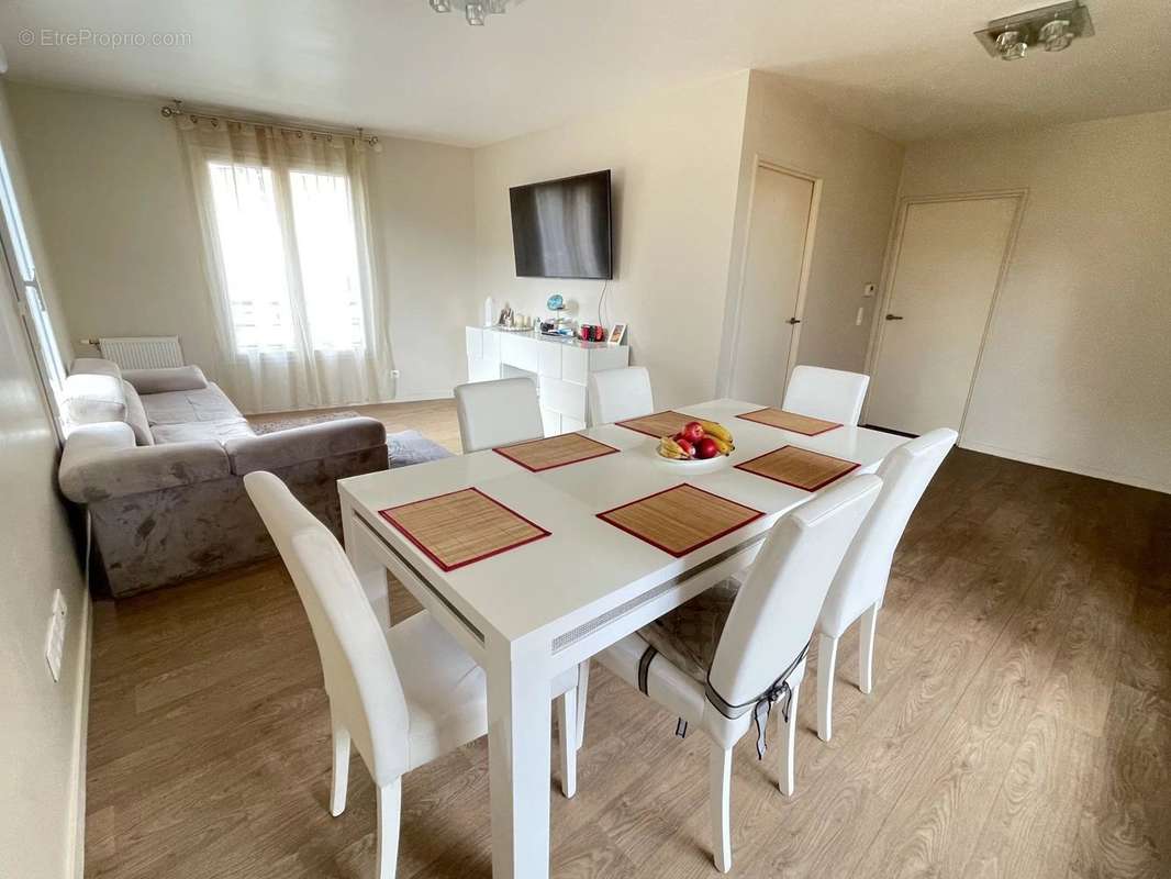 Appartement à LE BLANC-MESNIL