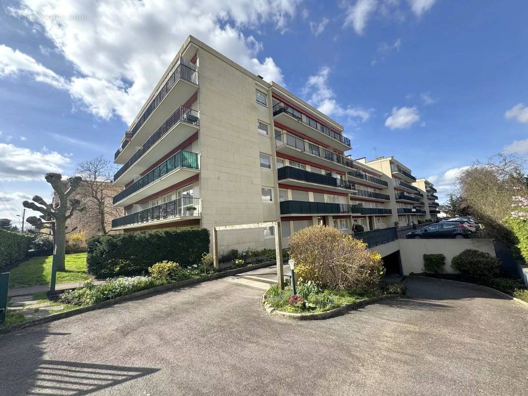 Appartement à LIVRY-GARGAN