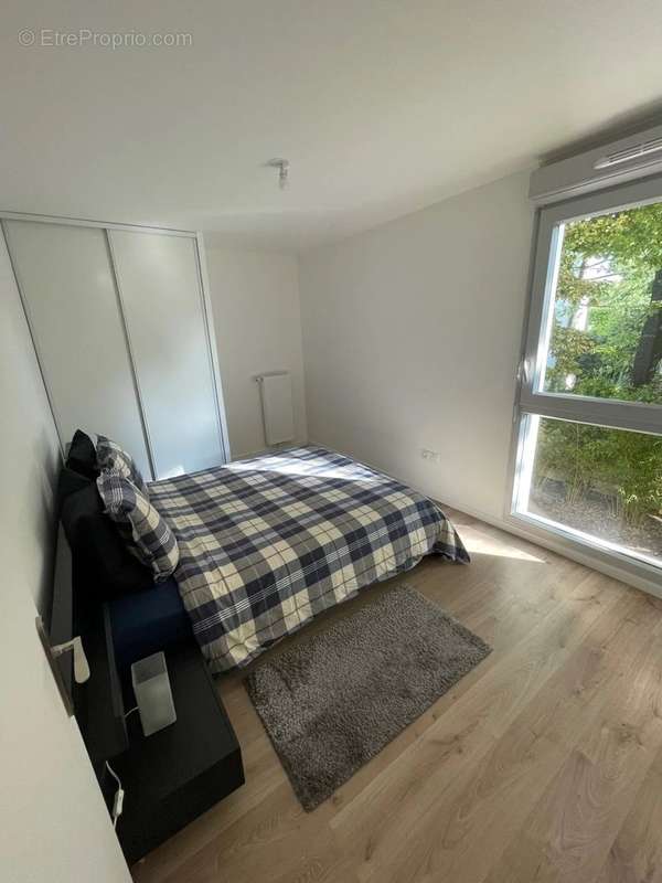 Appartement à LES PAVILLONS-SOUS-BOIS