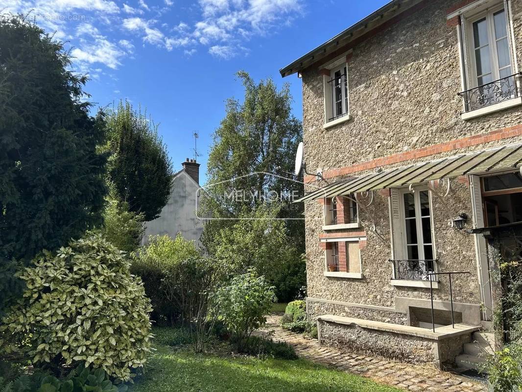 Maison à RAMBOUILLET