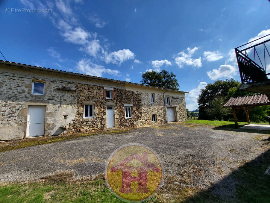 Maison à SAINT-AUVENT