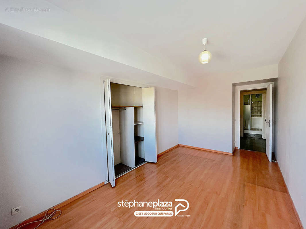 Appartement à MARSEILLE-3E