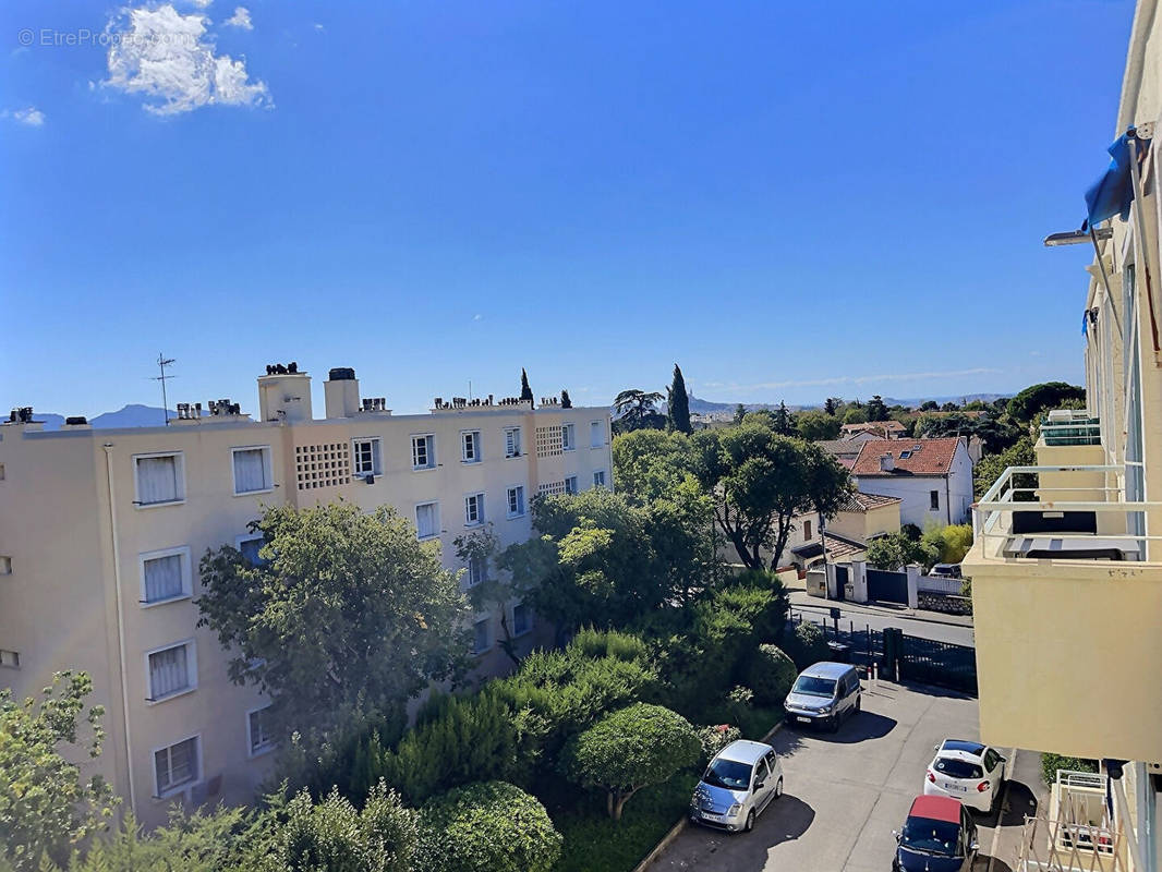 Appartement à MARSEILLE-12E