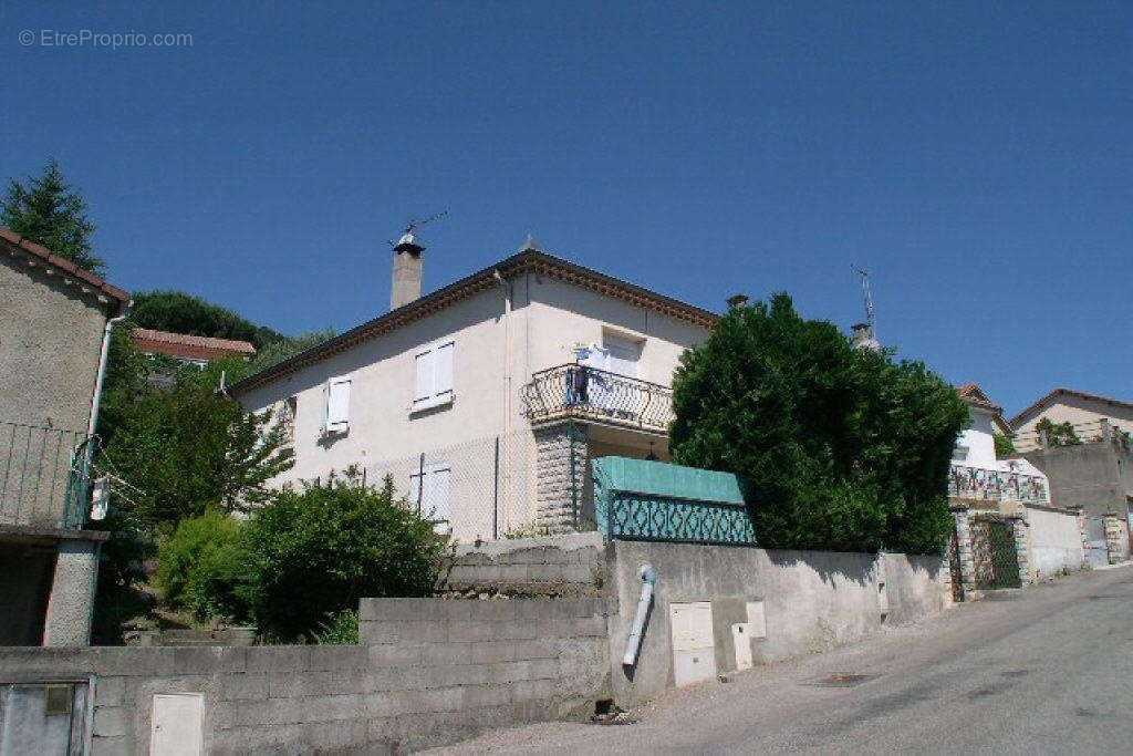 Maison à LES SALLES-DU-GARDON