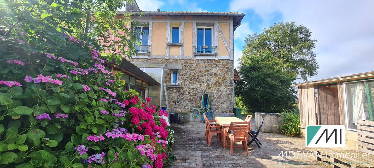 Maison à SAINT-REMY-L&#039;HONORE