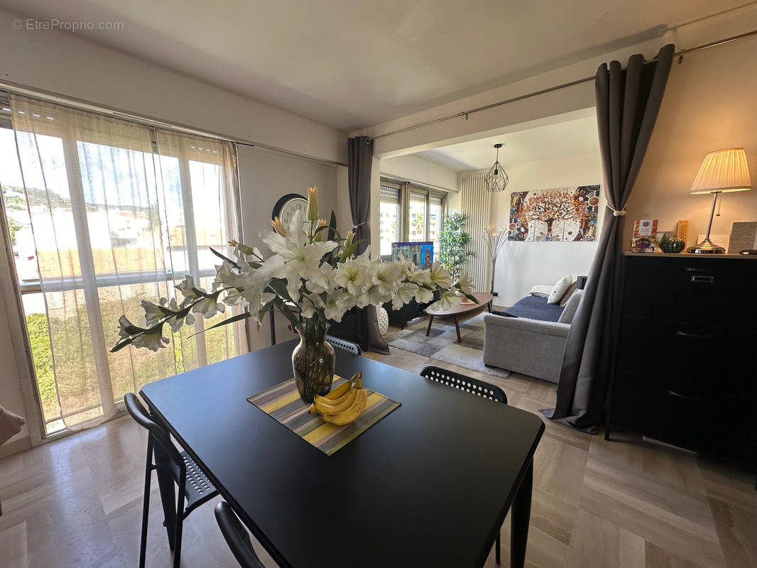 Appartement à HYERES