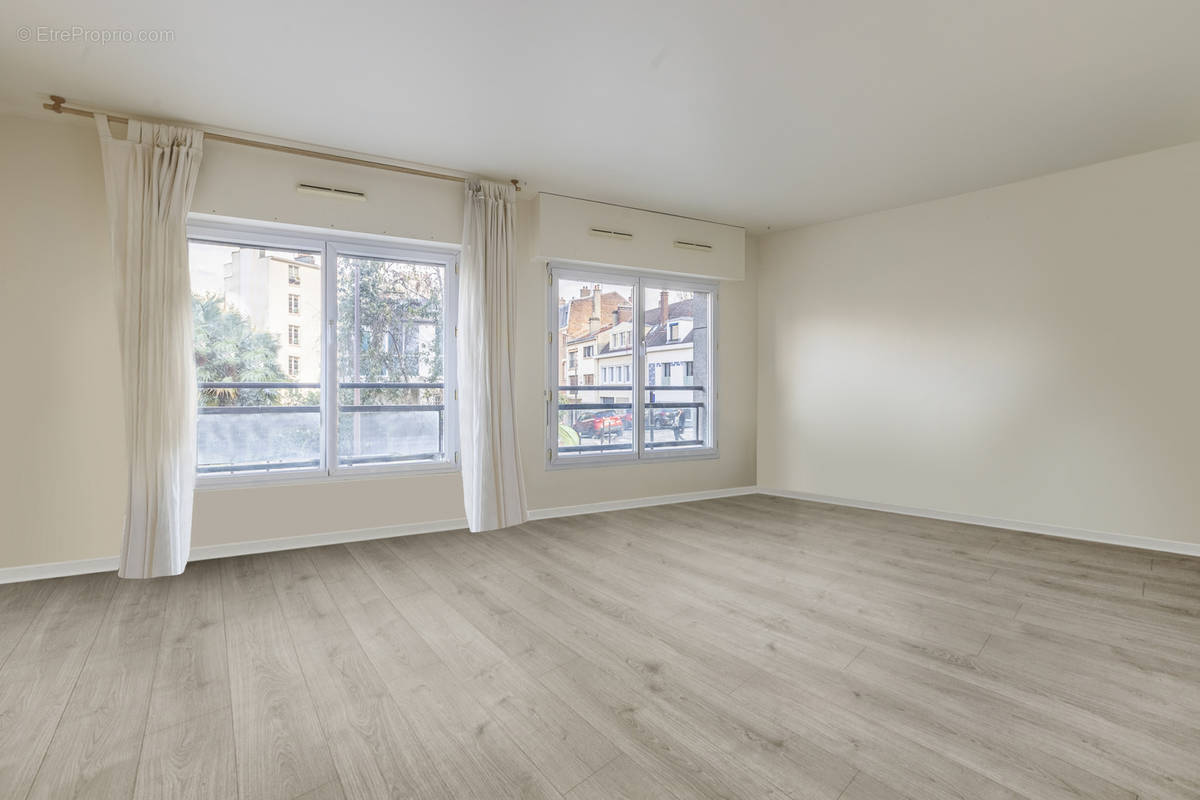 Appartement à PARIS-19E